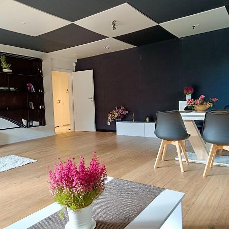 Piano Apartment Near Cracow, Modern, 3 Rooms, Free Parking, Terrace, Garden, Wifi Zielonki  Exterior photo